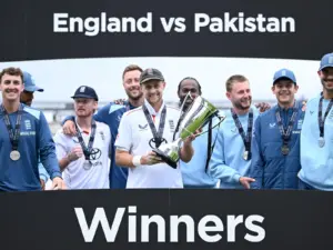 England survive Pakistan scare to seal 3-0 Test series sweep