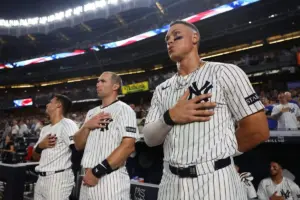 Jeter reunites with 9/11 victim's daughter as Yanks pay tribute in ceremony